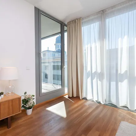 Apartment Urban Oasis & Eurovea Riverside *